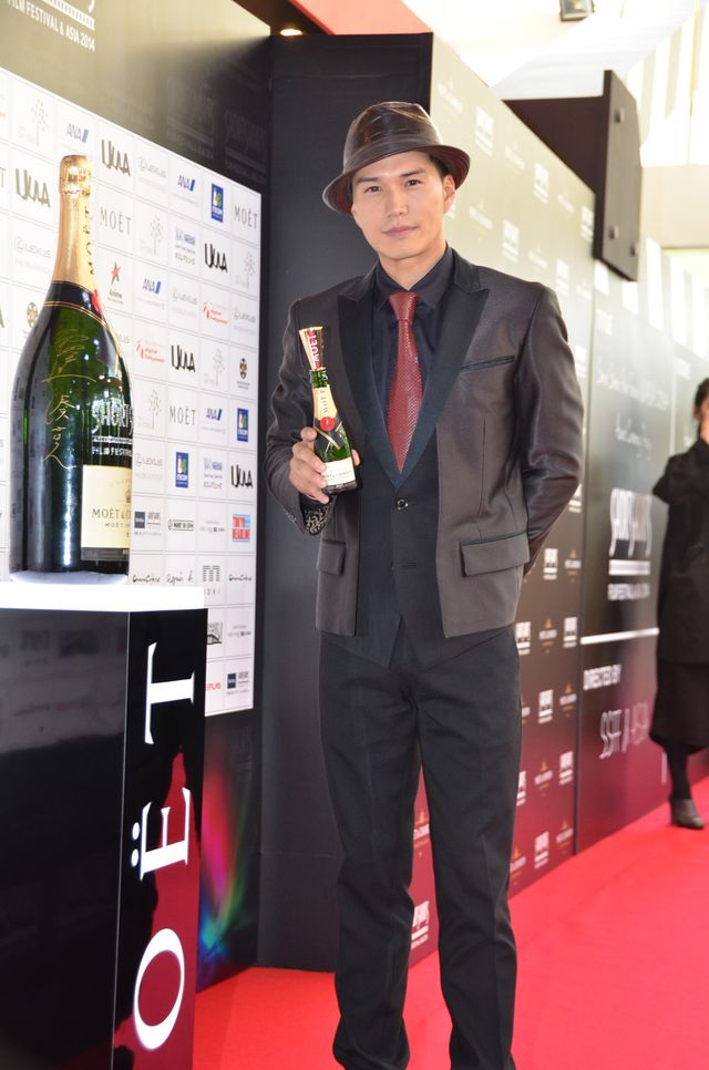 有村架純、キュートなワンピで登場！レッドカーペット＆アワードセレモニー写真ギャラリー（4枚目）