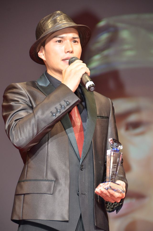 有村架純、キュートなワンピで登場！レッドカーペット＆アワードセレモニー写真ギャラリー（26枚目）