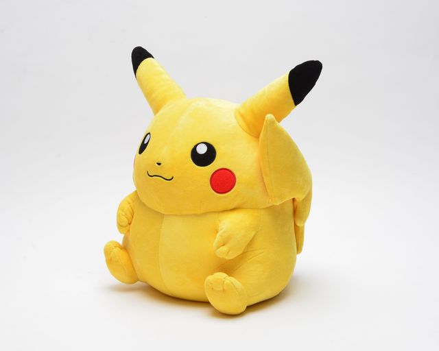 ピカチュウの耳がバッグからぴょこん!!等身大等重量 1/1スケールピカチュウフォトギャラリー（2枚目）