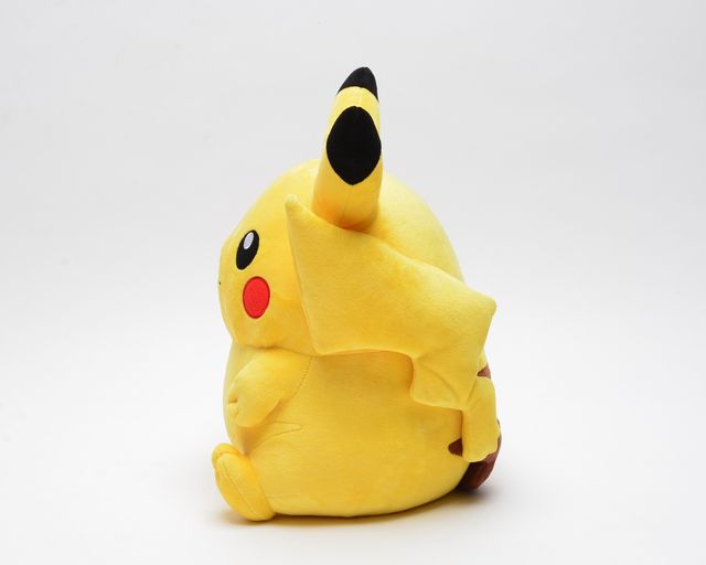 ピカチュウの耳がバッグからぴょこん!!等身大等重量 1/1スケールピカチュウフォトギャラリー（3枚目）