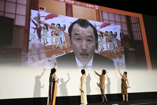 美しすぎる…木南晴夏＆佐久間由衣＆武田玲奈＆MEGUMI“母娘”集合！『映画　おいハンサム!!』初日舞台挨拶（2枚目）