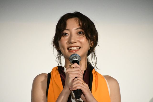 美しすぎる…木南晴夏＆佐久間由衣＆武田玲奈＆MEGUMI“母娘”集合！『映画　おいハンサム!!』初日舞台挨拶（5枚目）