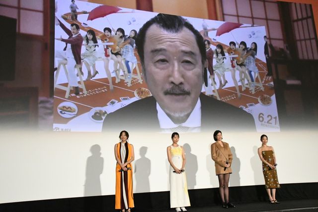 美しすぎる…木南晴夏＆佐久間由衣＆武田玲奈＆MEGUMI“母娘”集合！『映画　おいハンサム!!』初日舞台挨拶（9枚目）