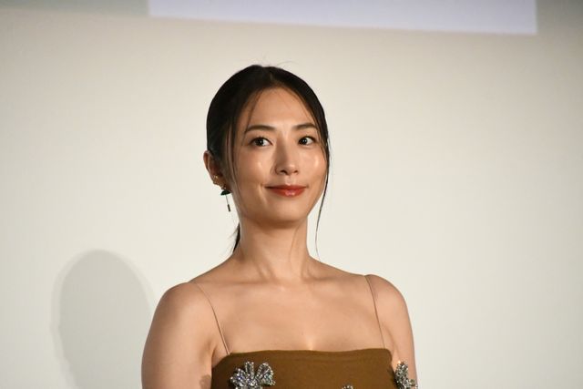 美しすぎる…木南晴夏＆佐久間由衣＆武田玲奈＆MEGUMI“母娘”集合！『映画　おいハンサム!!』初日舞台挨拶（16枚目）