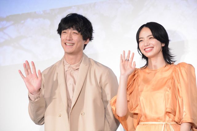 小松菜奈と坂口健太郎に「すごい美男美女」藤井道人監督、久々の再会：フォトギャラリー