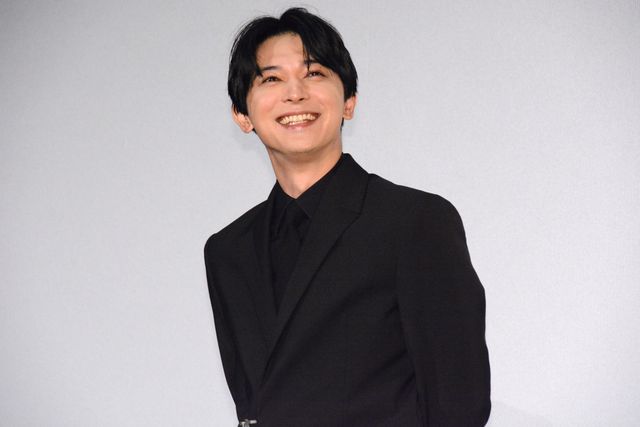 山崎賢人、初登壇の小栗旬＆佐久間由衣らと『キングダム　大将軍の帰還』初日舞台挨拶（8枚目）