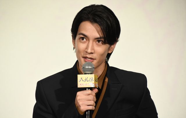 役所広司、『八犬伝』大ヒットスタートに感激！公開記念舞台あいさつ（8枚目）