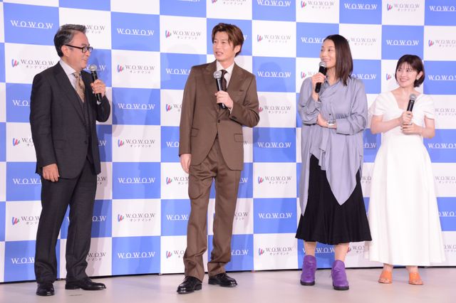 田中圭、三谷幸喜らと和気あいあいトーク！ドラマW「おい、太宰」 完成報告会（8枚目）