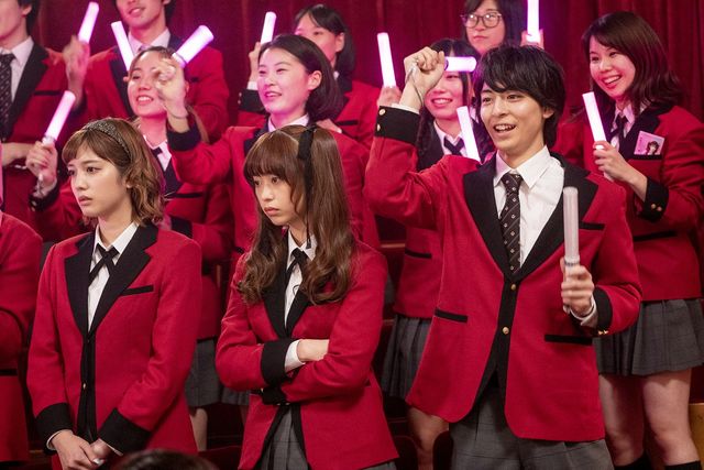 浜辺美波のアイドル姿が可愛すぎ！「賭ケグルイ season2」第2話（4枚目）