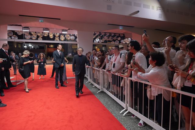 菅田将暉×黒沢清監督『Cloud クラウド』ベネチア映画祭の熱狂ぶり（3枚目）