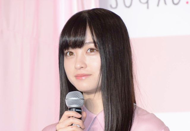 橋本環奈、ピンクの衣装がキュート！（14枚目）