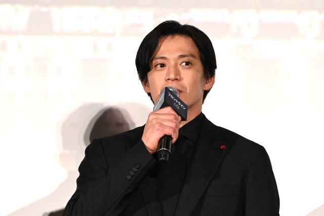 森七菜、桜井ユキら美麗ドレスで登壇　映画『フロントライン』ジャパンプレミア（14枚目）