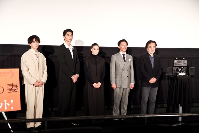 高橋一生は世界で一番うまい！『スパイの妻』黒沢清監督が絶賛（15枚目）