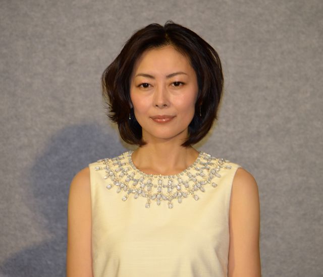 笑顔がまぶしい！ドラマ「プラトニック」中山美穂フォトギャラリー（9枚目）