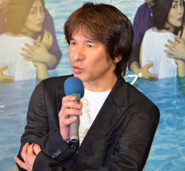 笑顔がまぶしい！ドラマ「プラトニック」中山美穂フォトギャラリー（11枚目）