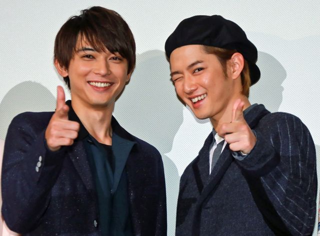 イケメン2人！吉沢亮＆千葉雄大に女性客「キャーーー！」『通学シリーズ　通学電車』初日舞台あいさつフォトギャラリー（6枚目）