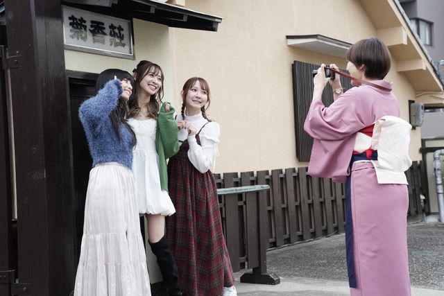 「ゼロワン」鶴嶋乃愛がアイドル役！TTFC特撮ドラマ「およげないん　京都激闘篇」場面写真（4枚目）