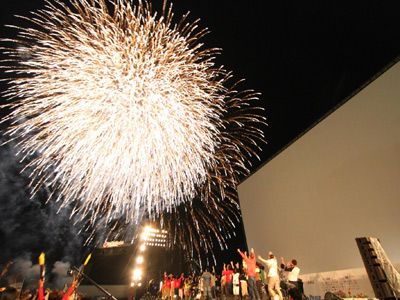夜空には、大きな花火が！　沖縄国際映画祭クロージング！