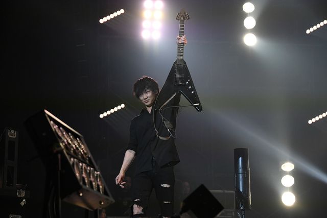 綾野剛がギターを手に！ま、まさか！マンウィズとスペシャルセッション【写真多数】（6枚目）