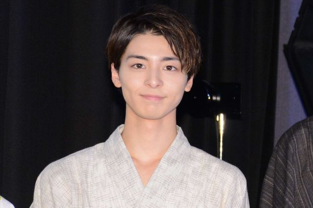 高杉真宙＆葵わかなら浴衣姿で登場！『逆光の頃』初日舞台あいさつ（14枚目）