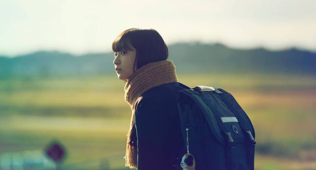 主人公ナズナ（綾瀬はるか）の娘・舞（西川愛莉）