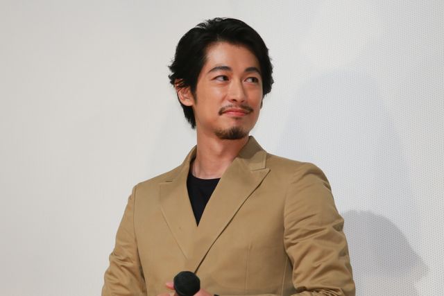 ディーン・フジオカ、さわやかな笑顔で登場！（3枚目）