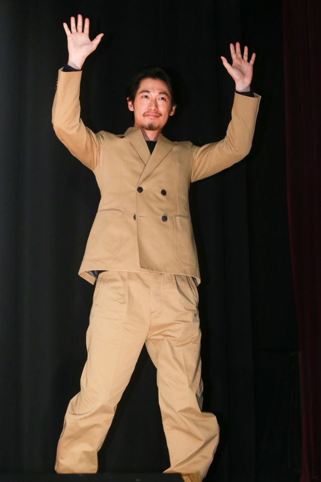 ディーン・フジオカ、さわやかな笑顔で登場！（5枚目）