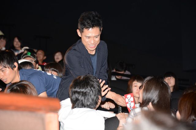 有村架純、ファンとの触れ合いに感激！　画像ギャラリー（11枚目）