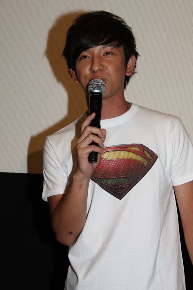 「S」Tシャツでスーパーマンになりきり！フォトギャラリー（3枚目）