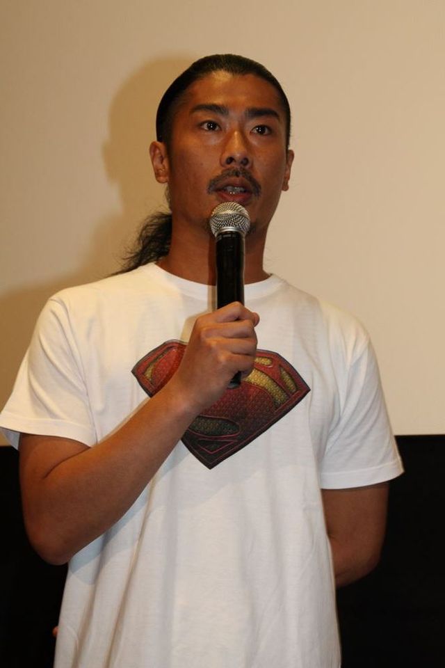 「S」Tシャツでスーパーマンになりきり！フォトギャラリー（4枚目）