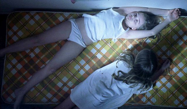 あどけないクロエがかわいい…！映画『早熟のアイオワ』フォトギャラリー（3枚目）