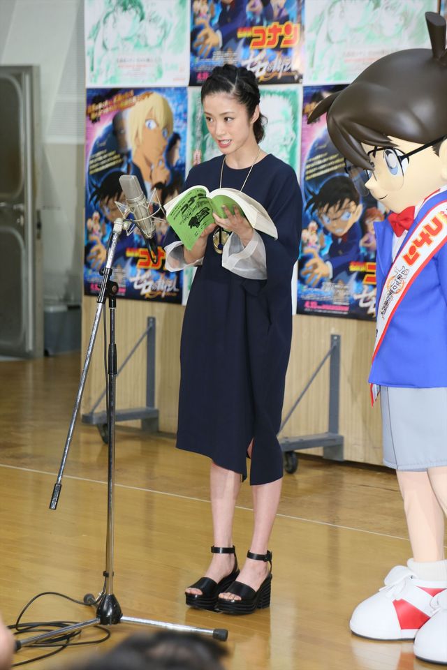 コナン君、上戸彩＆博多大吉が息ぴったりの決めポーズ！『名探偵コナン　ゼロの執行人（しっこうにん）』公開アフレコイベント（8枚目）