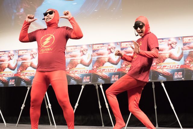 アメコミ大好きなだぎ武、後輩8.6秒バズーカーに突っ込まれる！「THE FLASH／フラッシュ」日本上陸イベントフォトギャラリー（4枚目）