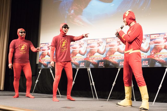 アメコミ大好きなだぎ武、後輩8.6秒バズーカーに突っ込まれる！「THE FLASH／フラッシュ」日本上陸イベントフォトギャラリー（6枚目）