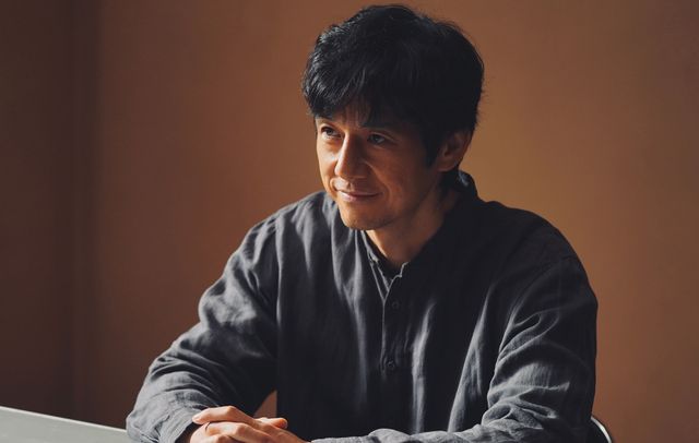 「人間標本」より西島秀俊演じる蝶の研究者・榊史朗