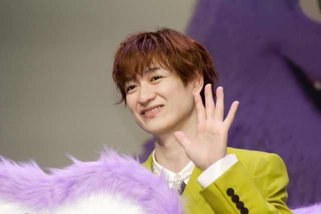 宮田俊哉＆稲垣来泉、もふもふソファで記念撮影！『ブルー　きみは大丈夫』吹き替え版完成記念イベント（3枚目）