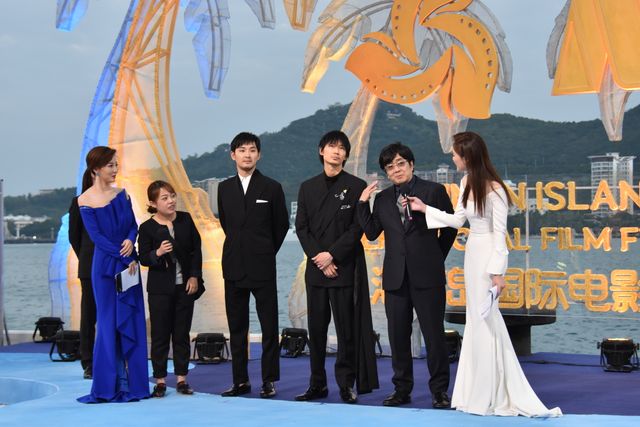 綾野剛×松田龍平×大友啓史監督、熱狂のレッドカーペットへ【第2回海南島国際映画祭】（8枚目）