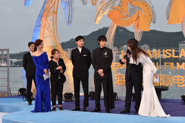 綾野剛×松田龍平×大友啓史監督、熱狂のレッドカーペットへ【第2回海南島国際映画祭】（13枚目）