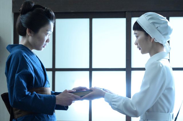 【画像10枚】朝ドラ「風、薫る」直美（上坂樹里）は小川（甲斐翔真）に呼び止められて…第65回場面写真（4枚目）