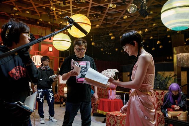 ＜7枚＞『銀魂2』キャバクラシーン撮影現場より（3枚目）