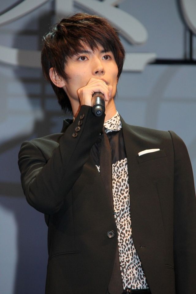 岡田准一、後輩に「かわいいな」連発！　映画『永遠の0』完成披露フォトギャラリー（6枚目）