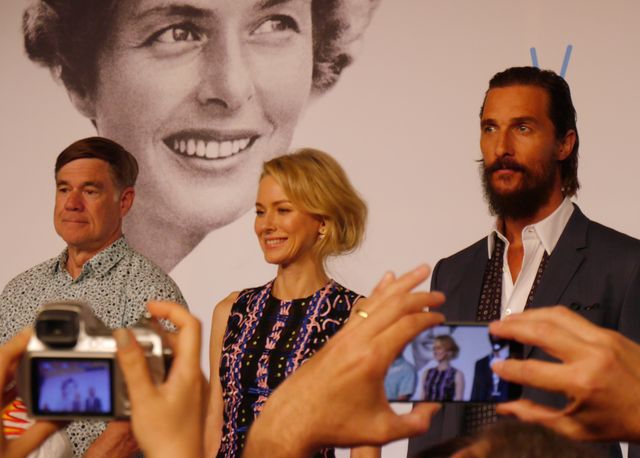 マシュー・マコノヒーがサイン攻め！『The Sea of Trees』カンヌ公式会見フォトギャラリー（5枚目）