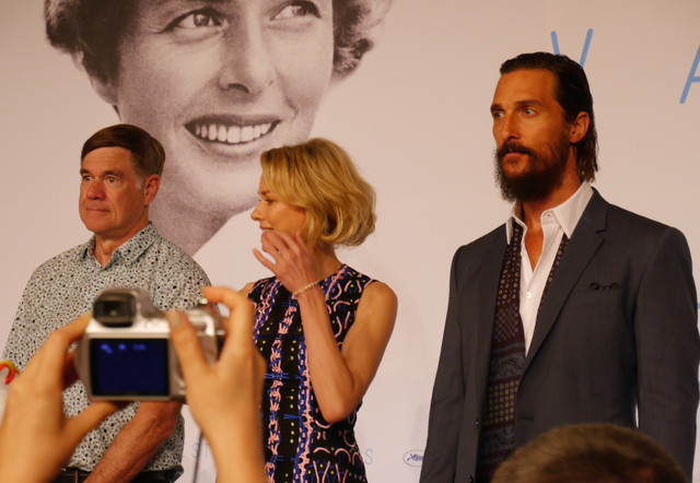 マシュー・マコノヒーがサイン攻め！『The Sea of Trees』カンヌ公式会見フォトギャラリー（7枚目）