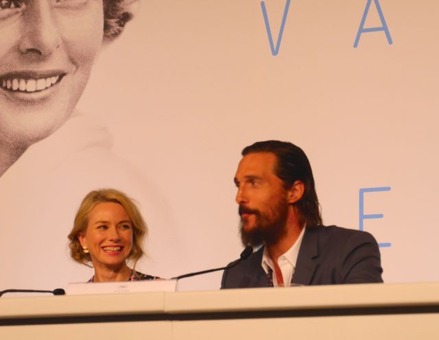 マシュー・マコノヒーがサイン攻め！『The Sea of Trees』カンヌ公式会見フォトギャラリー（10枚目）