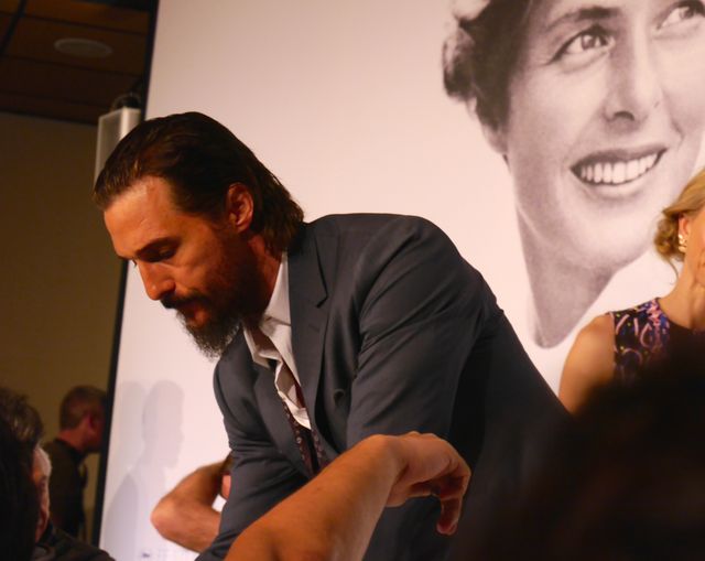 マシュー・マコノヒーがサイン攻め！『The Sea of Trees』カンヌ公式会見フォトギャラリー（12枚目）