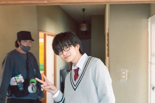 高橋文哉＆桜田ひより『交換ウソ日記』オフショット（2枚目）