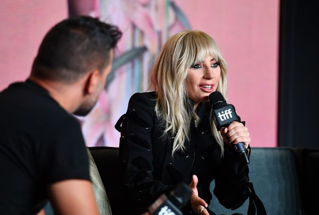 レディー・ガガ、足元どうなってるの!? プレミア＆会見（6枚目）