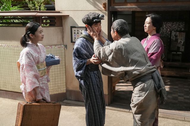 戸惑いを隠せず…「ブギウギ」第19回の場面写真（5枚目）