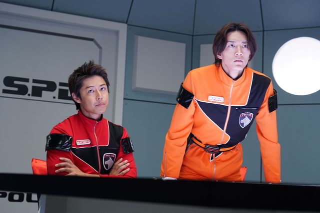 『デカレンジャー20th』福沢博文アクション監督、デカレッドのスーツアクター続投！新場面写真（2枚目）
