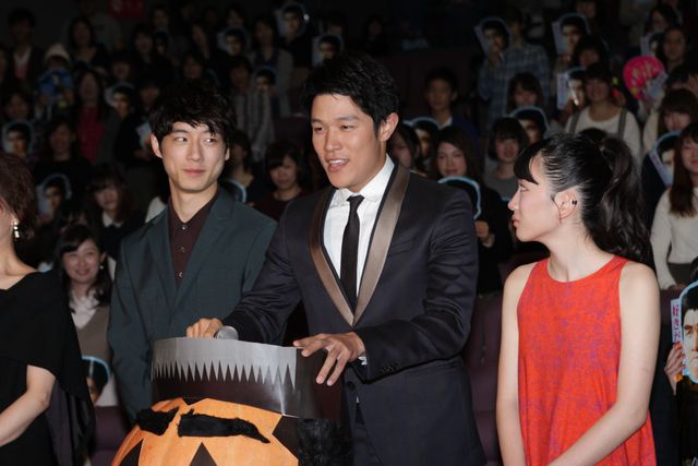 32歳にして15歳の高校生を熱演した鈴木亮平「次は小学生をやりたい」！『俺物語!!』初日舞台あいさつフォトギャラリー（7枚目）